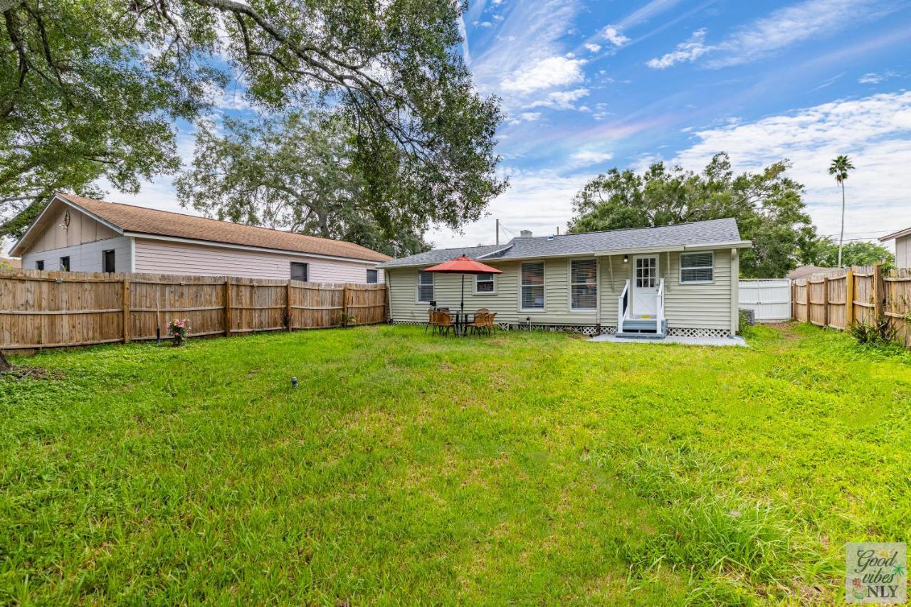 The Good Vibes Only Cottage Tampa Exterior foto
